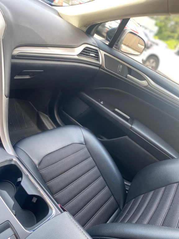 2017 Ford Fusion Image 15