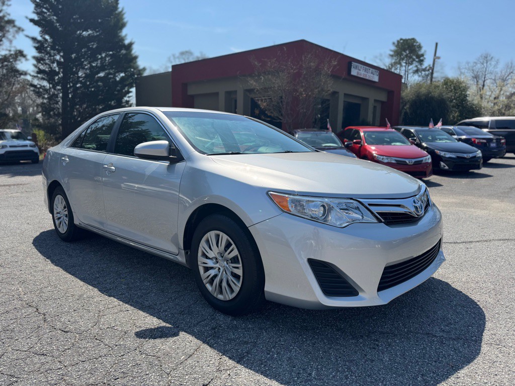 2013 Toyota Camry Image 3