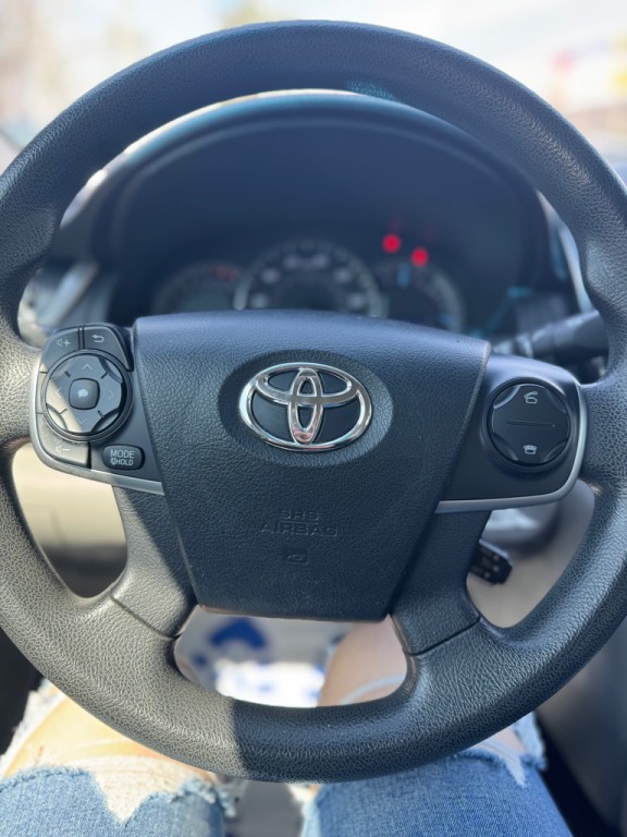 2013 Toyota Camry Image 6