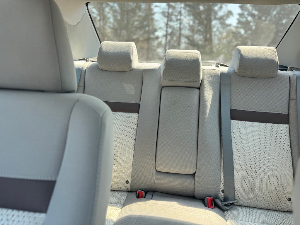 2013 Toyota Camry Image 13