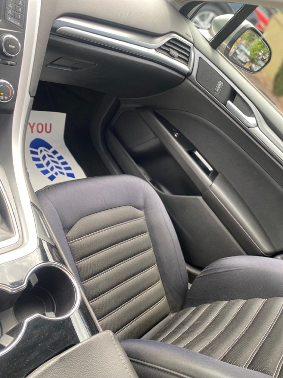 2014 Ford Fusion Image 28