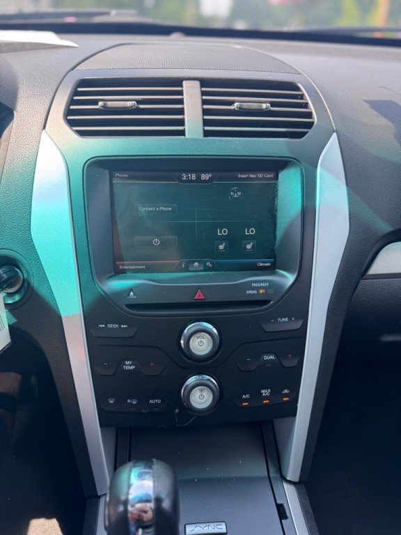 2015 Ford Explorer Image 9