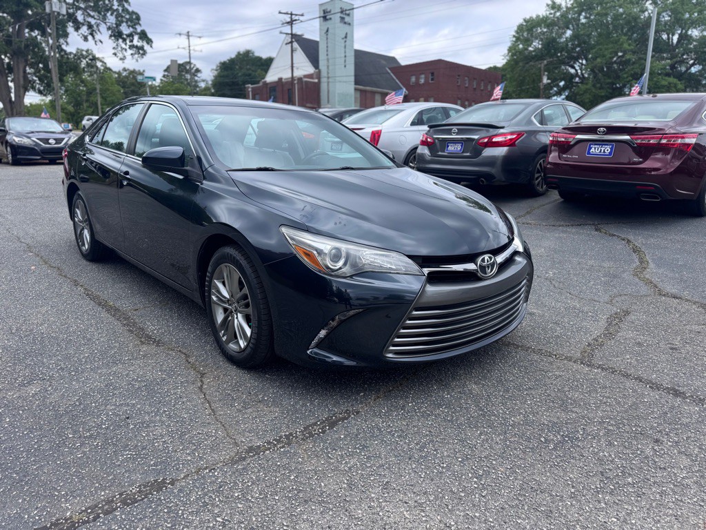 2016 Toyota Camry Image 3