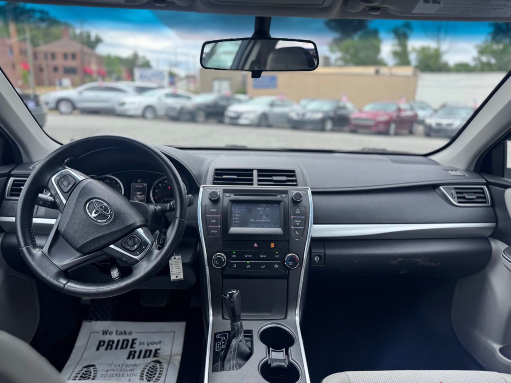 2016 Toyota Camry Image 5