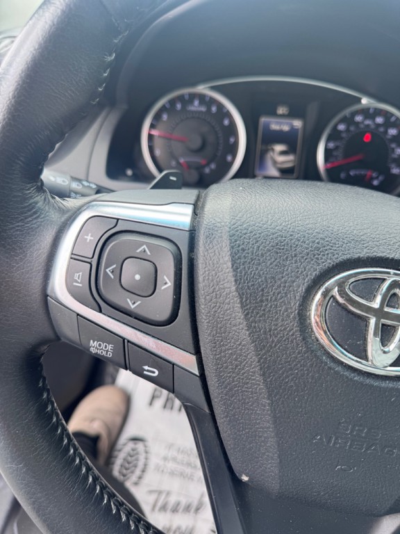 2016 Toyota Camry Image 8
