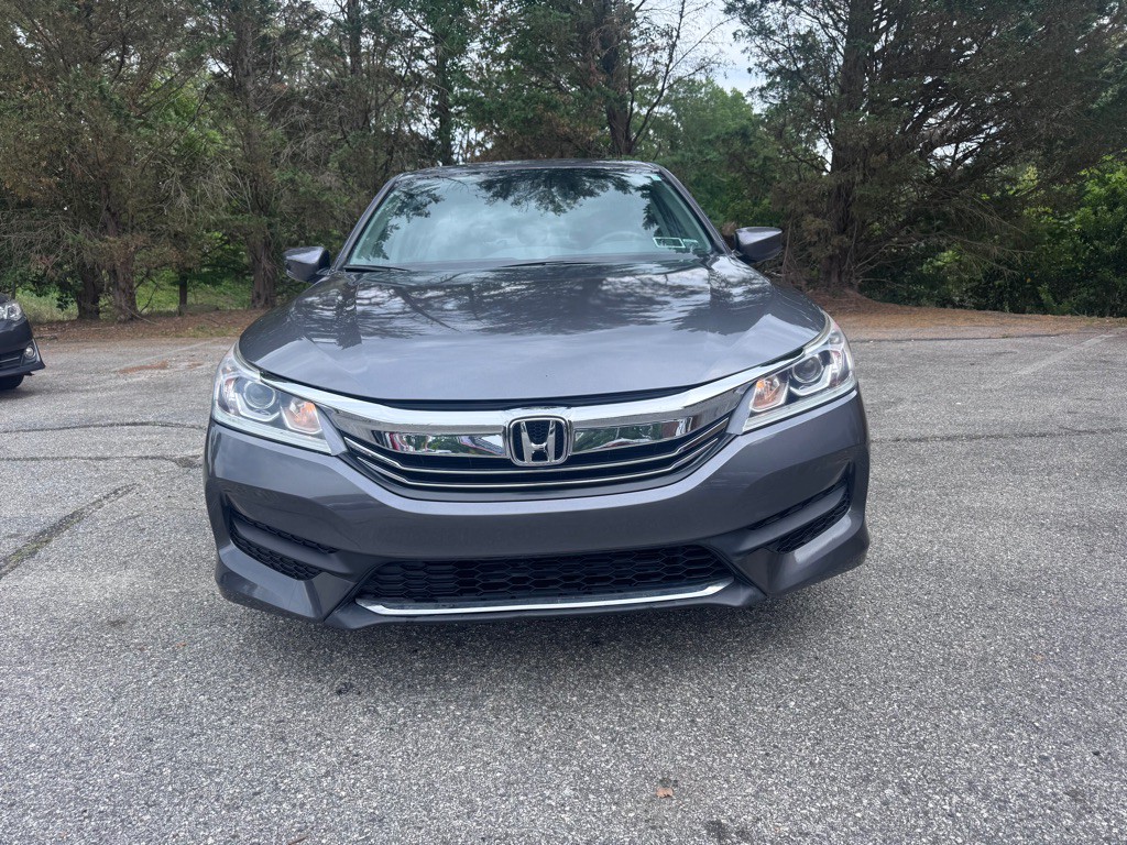 2017 Honda Accord Image 2