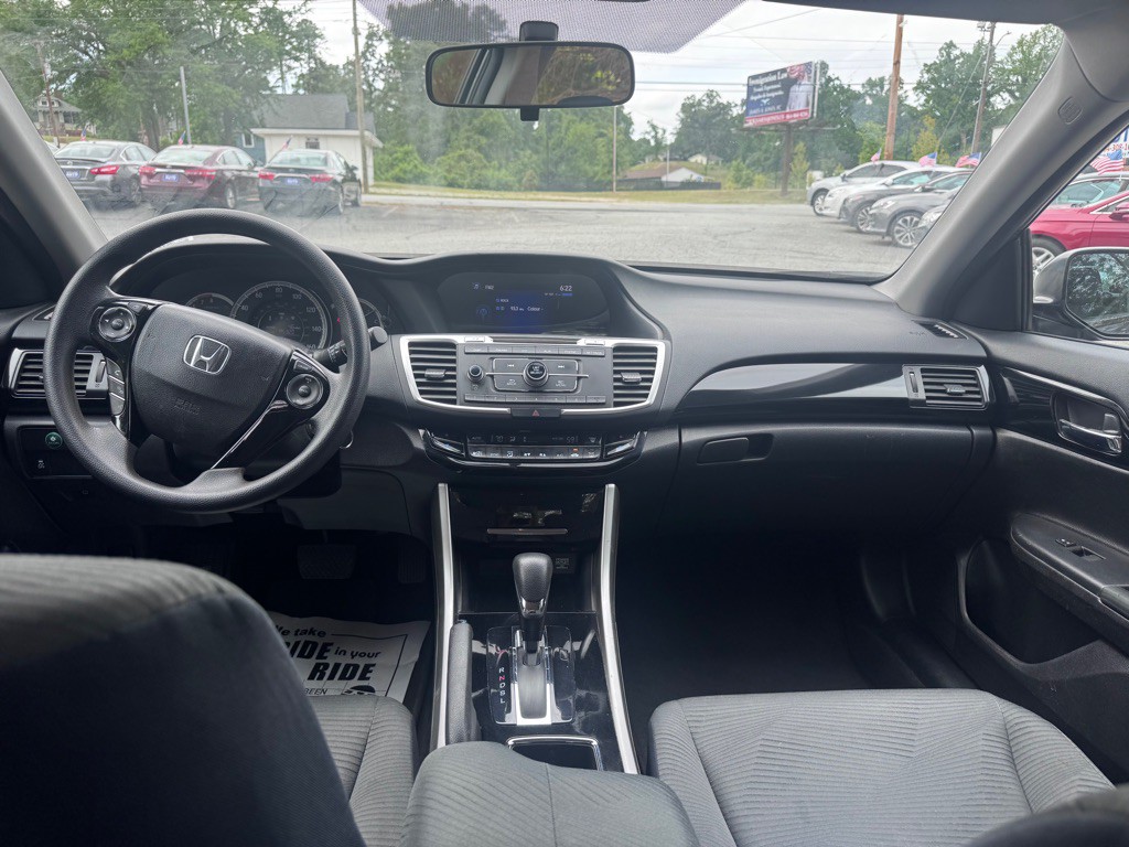 2017 Honda Accord Image 5
