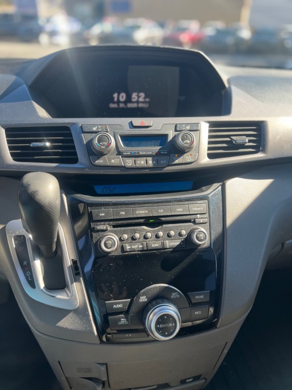 2012 Honda Odyssey Image 11
