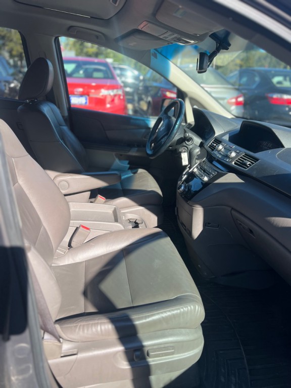 2012 Honda Odyssey Image 17