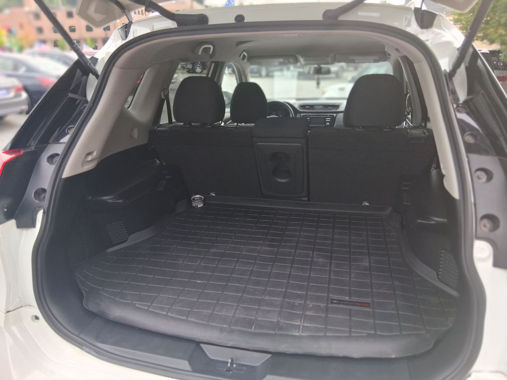 2017 Nissan Rogue Image 4
