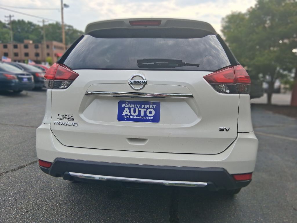 2017 Nissan Rogue Image 5