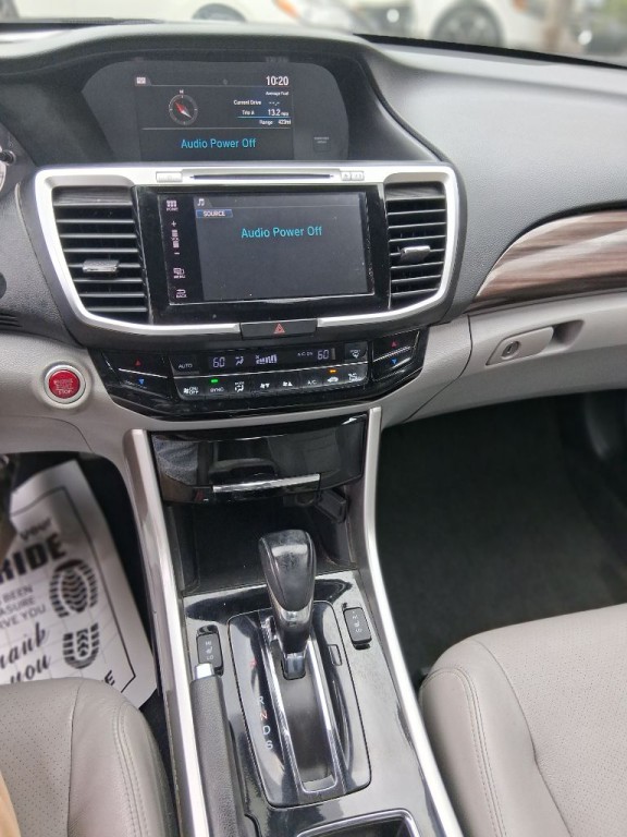2016 Honda Accord Image 10