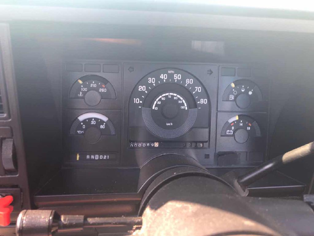 1988 Chevrolet C/K Image 10