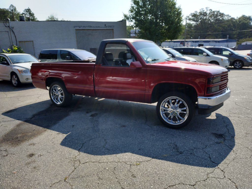 1988 Chevrolet C/K Image 22