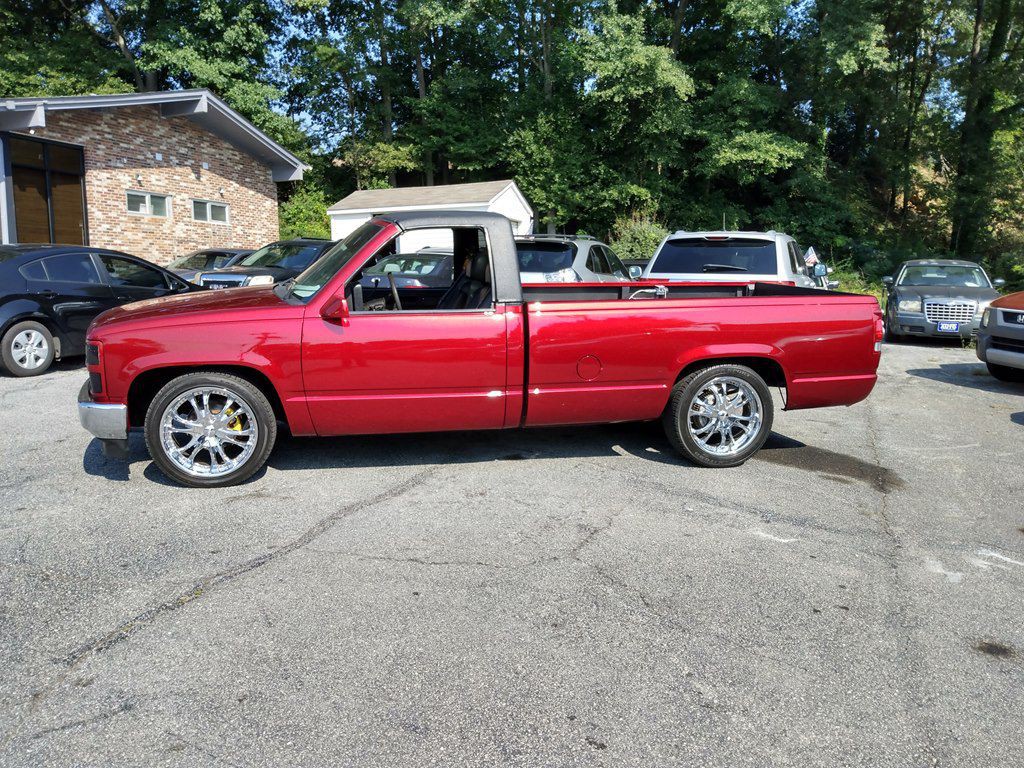 1988 Chevrolet C/K Image 23