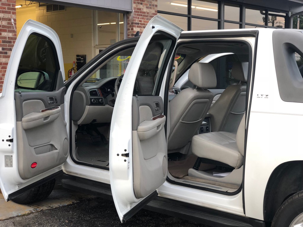 2007 Chevrolet Avalanche Image 6
