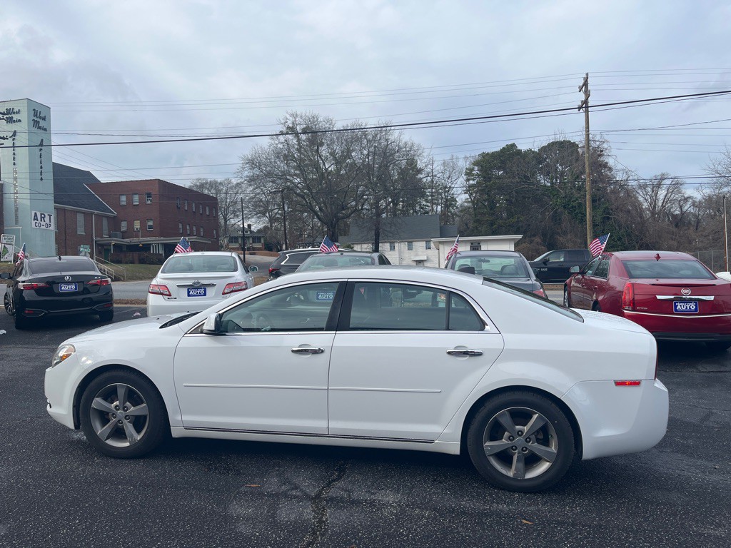 2012 Chevrolet Malibu Image 1