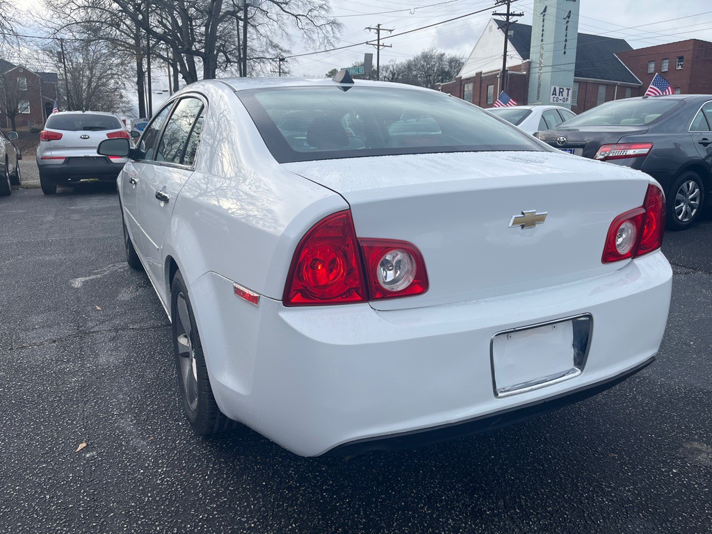 2012 Chevrolet Malibu Image 8