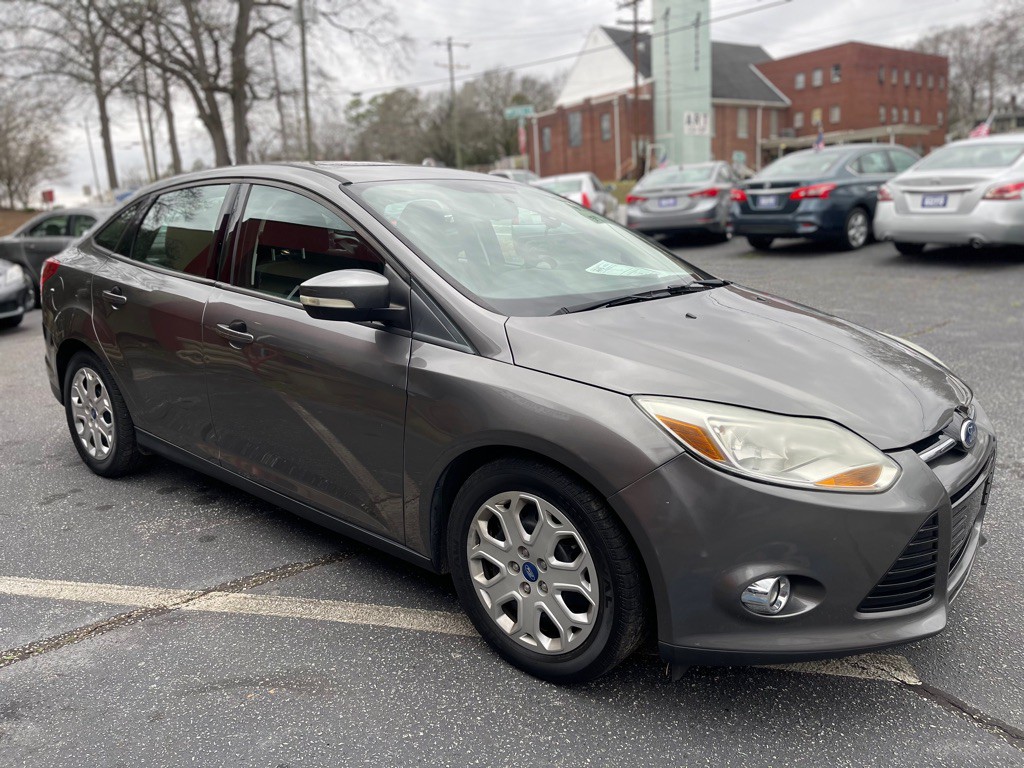 2014 Ford Focus Image 8