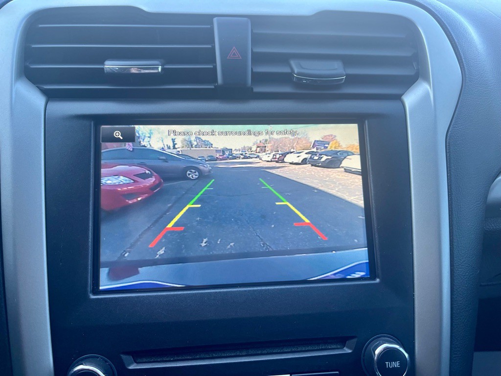2016 Ford Fusion Image 11