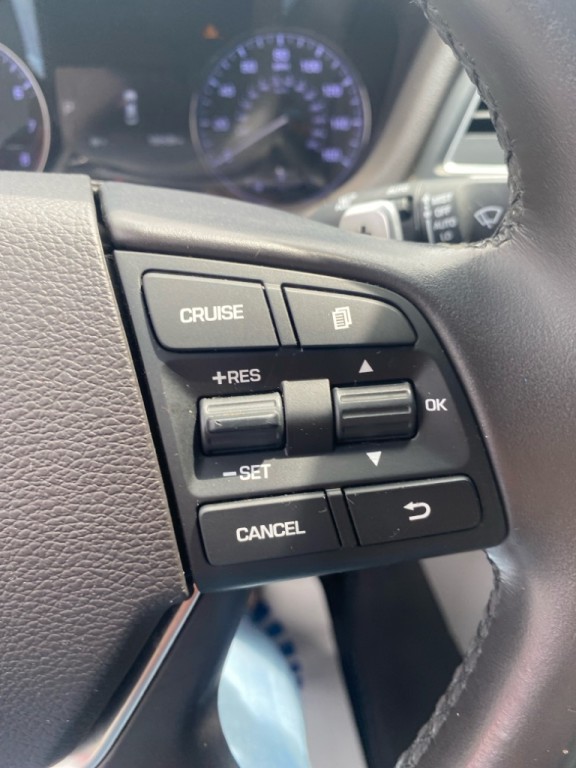 2016 Hyundai Genesis Image 12