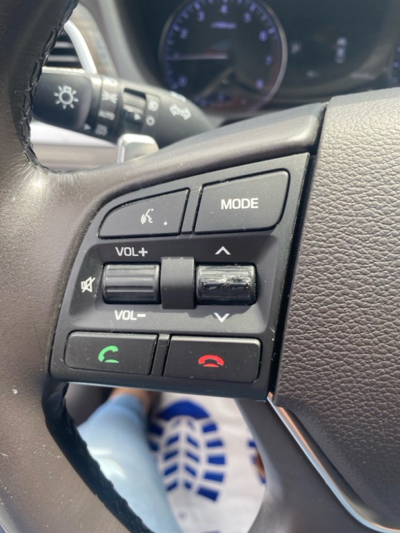 2016 Hyundai Genesis Image 13