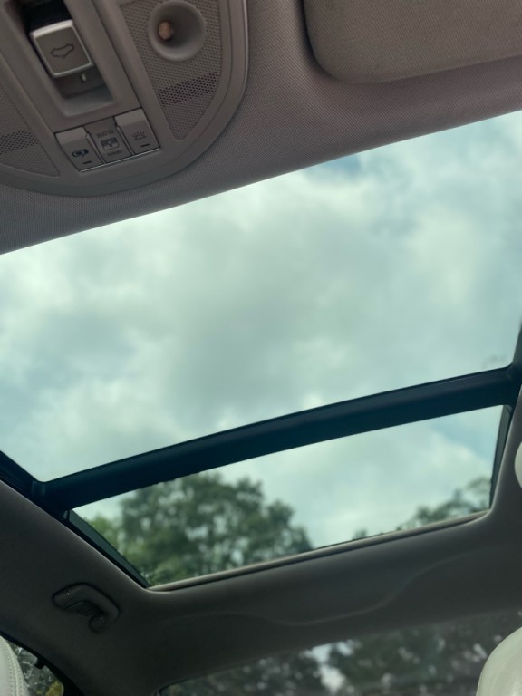 2016 Hyundai Genesis Image 22