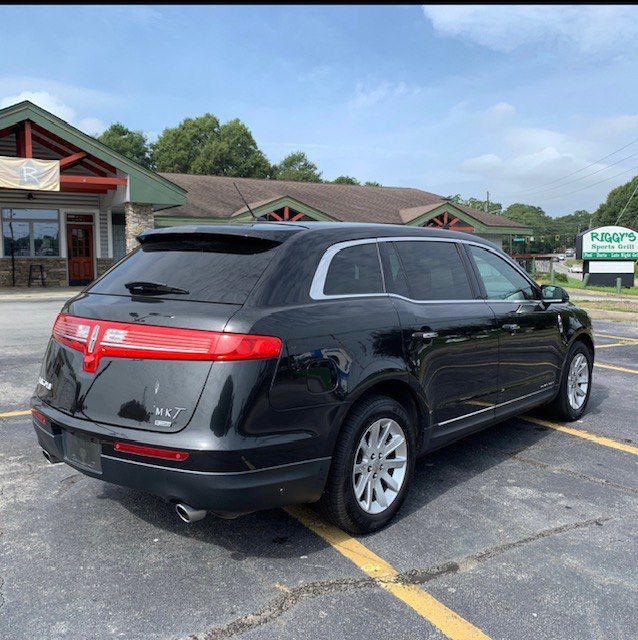 2015 Lincoln MKT Image 4
