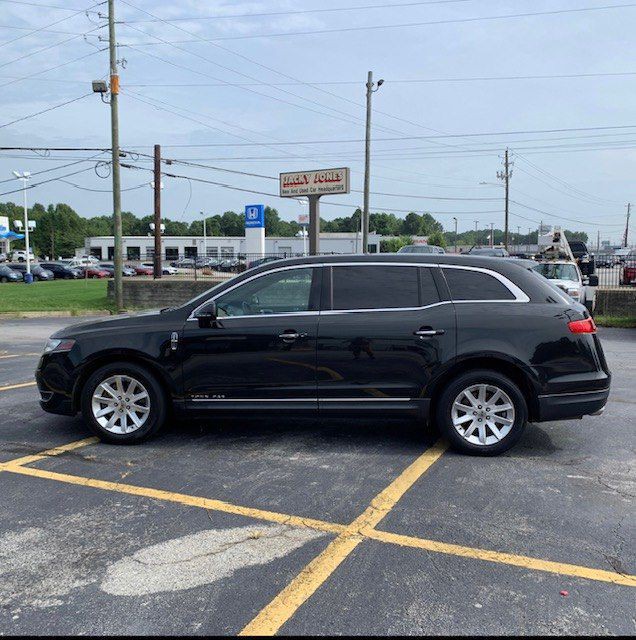 2015 Lincoln MKT Image 5