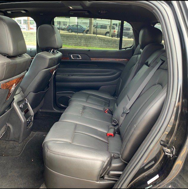 2015 Lincoln MKT Image 6