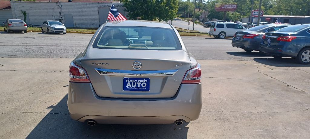 2014 Nissan Altima Image 3