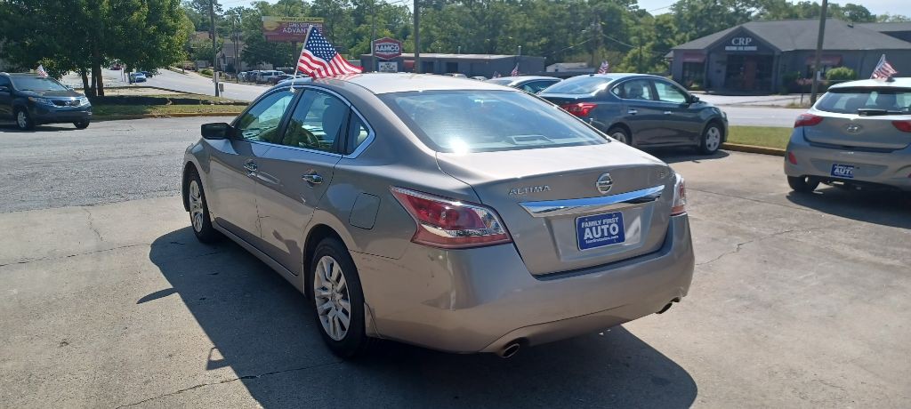 2014 Nissan Altima Image 4