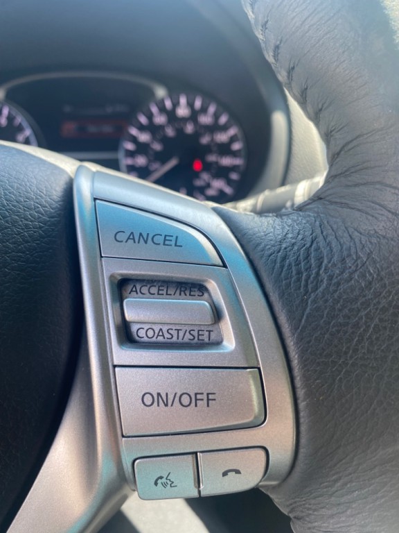 2015 Nissan Altima Image 8