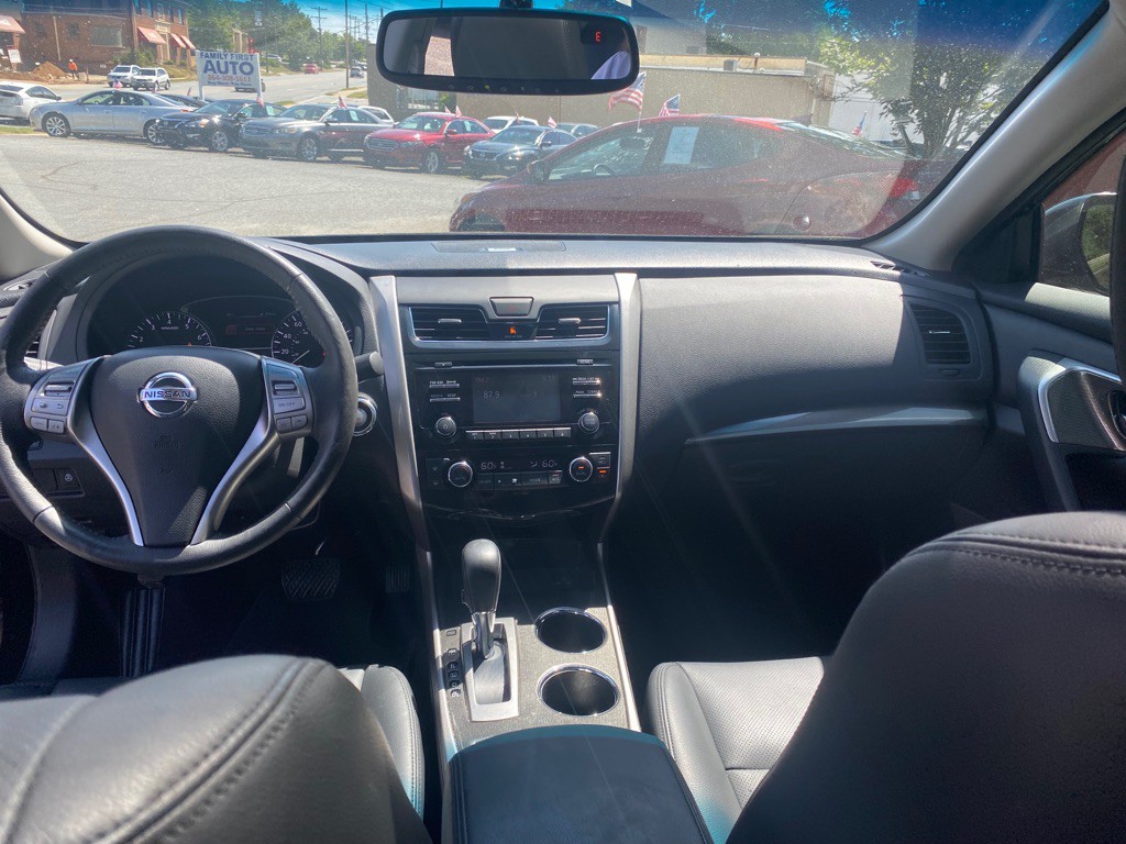 2015 Nissan Altima Image 15
