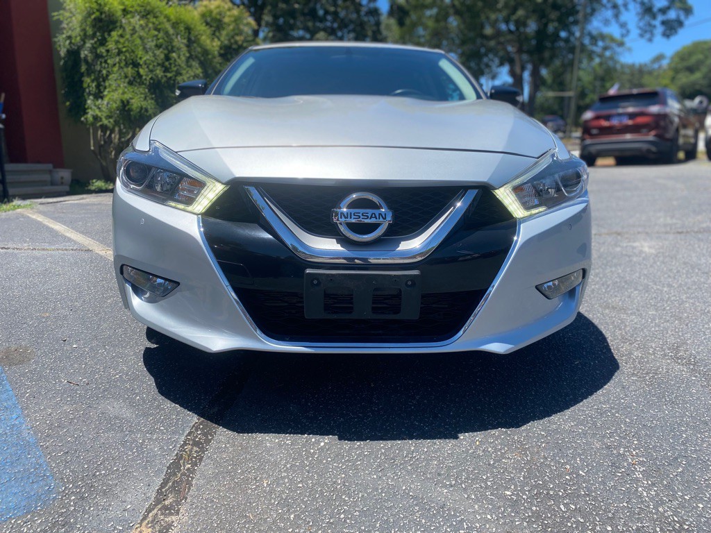 2017 Nissan Maxima Image 2