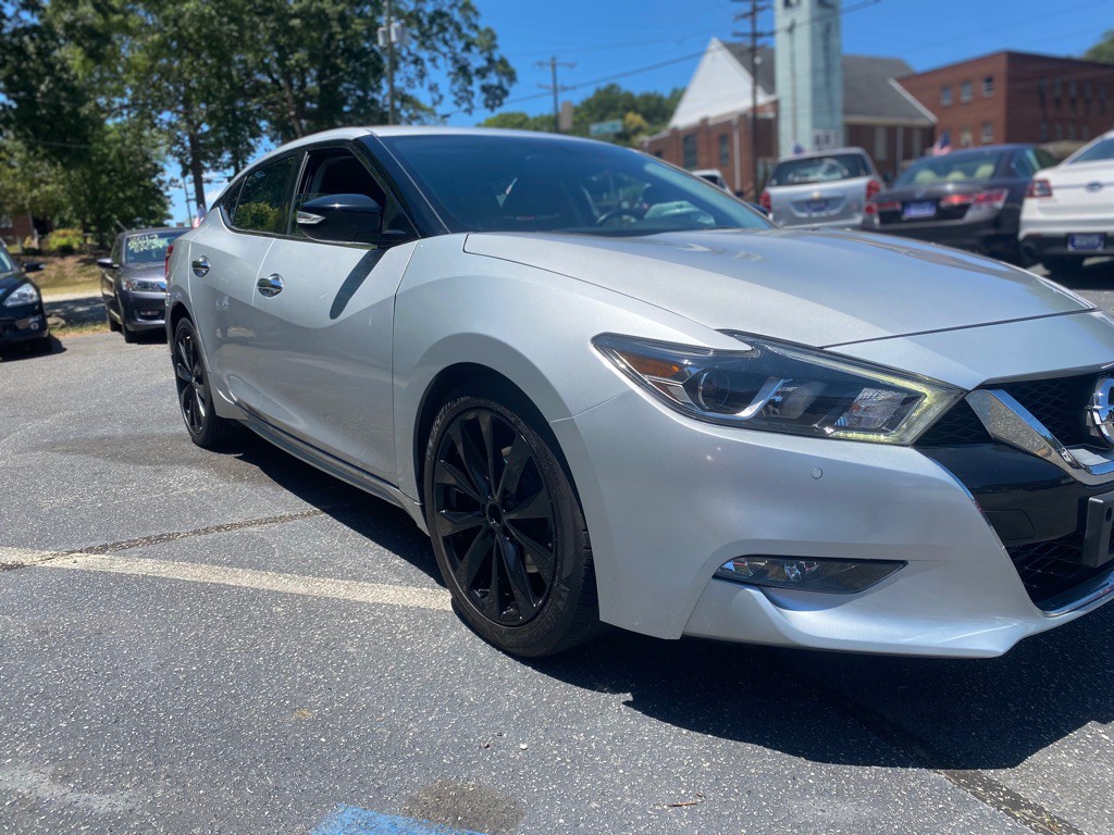 2017 Nissan Maxima Image 3