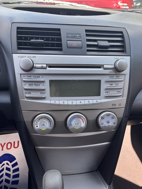 2010 Toyota Camry Image 3