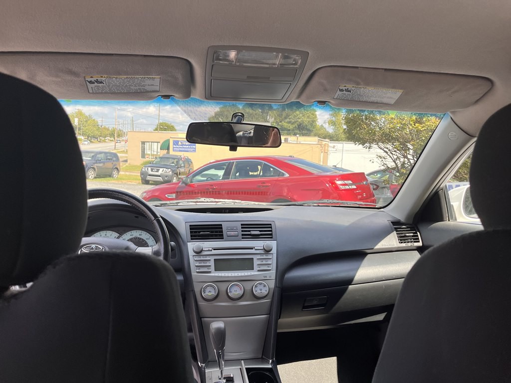 2010 Toyota Camry Image 5