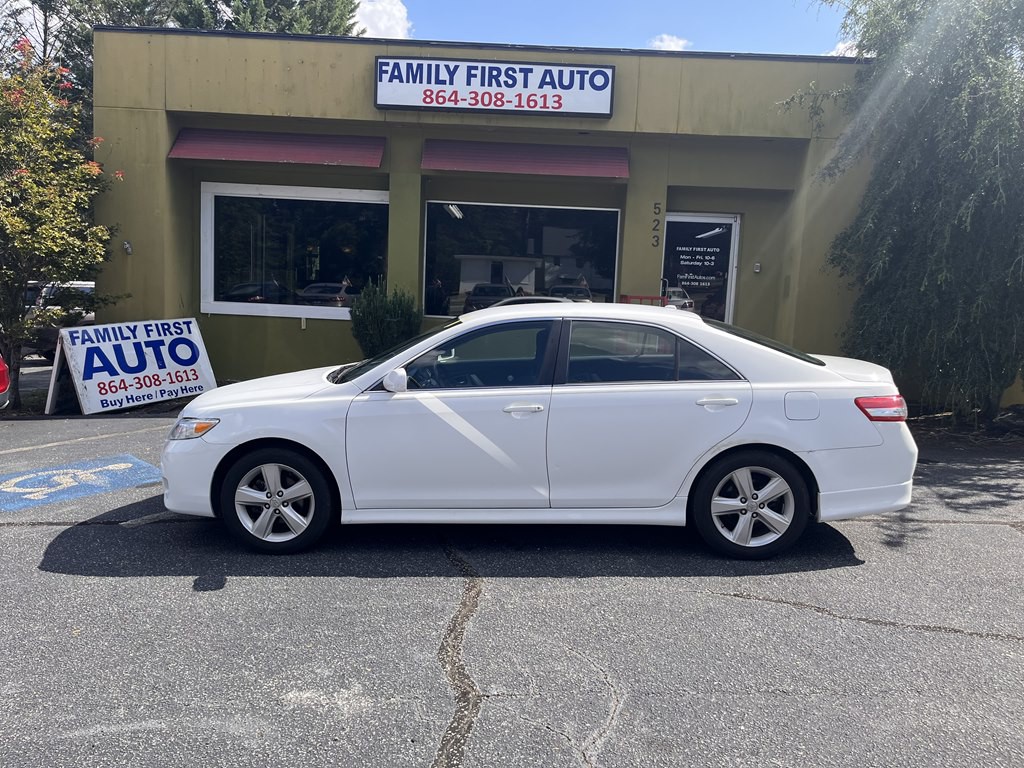 2010 Toyota Camry Image 10
