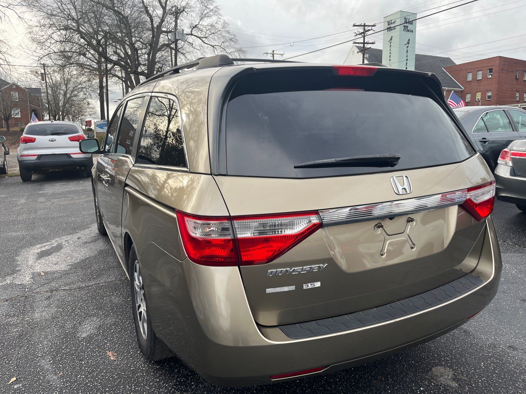 2013 Honda Odyssey Image 8