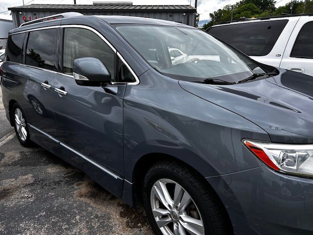 2012 Nissan Quest Image 2