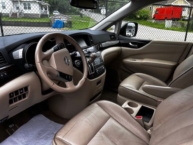 2012 Nissan Quest Image 4