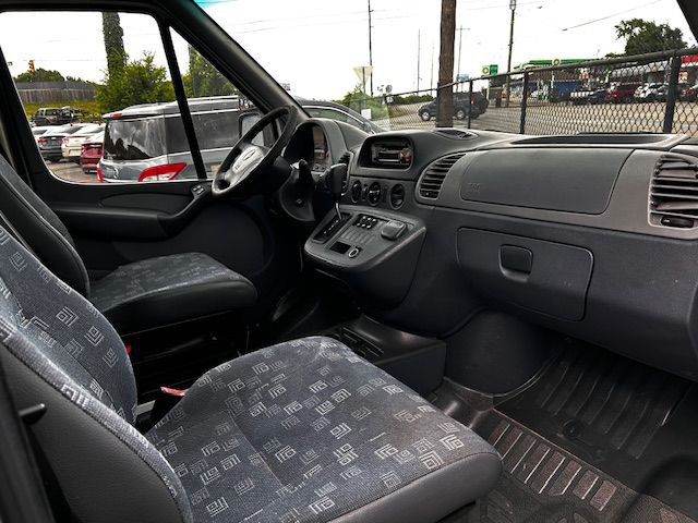 2006 Dodge Sprinter Image 3