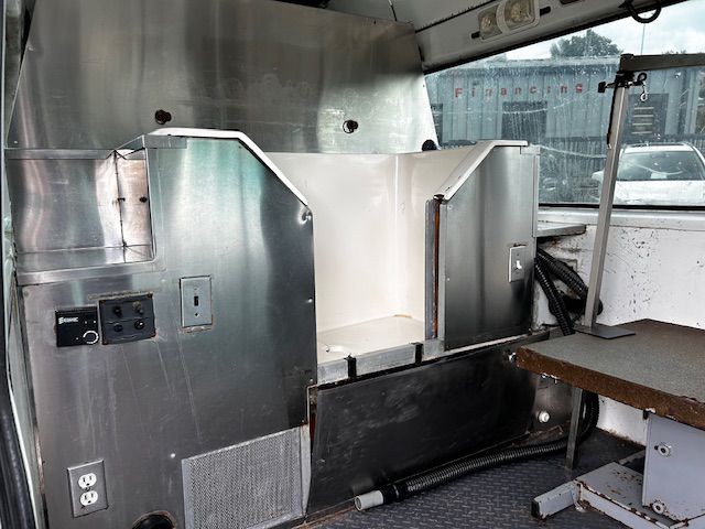 2006 Dodge Sprinter Image 4