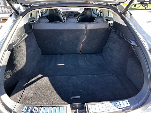 2013 Tesla Model S Image 5