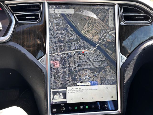 2013 Tesla Model S Image 9