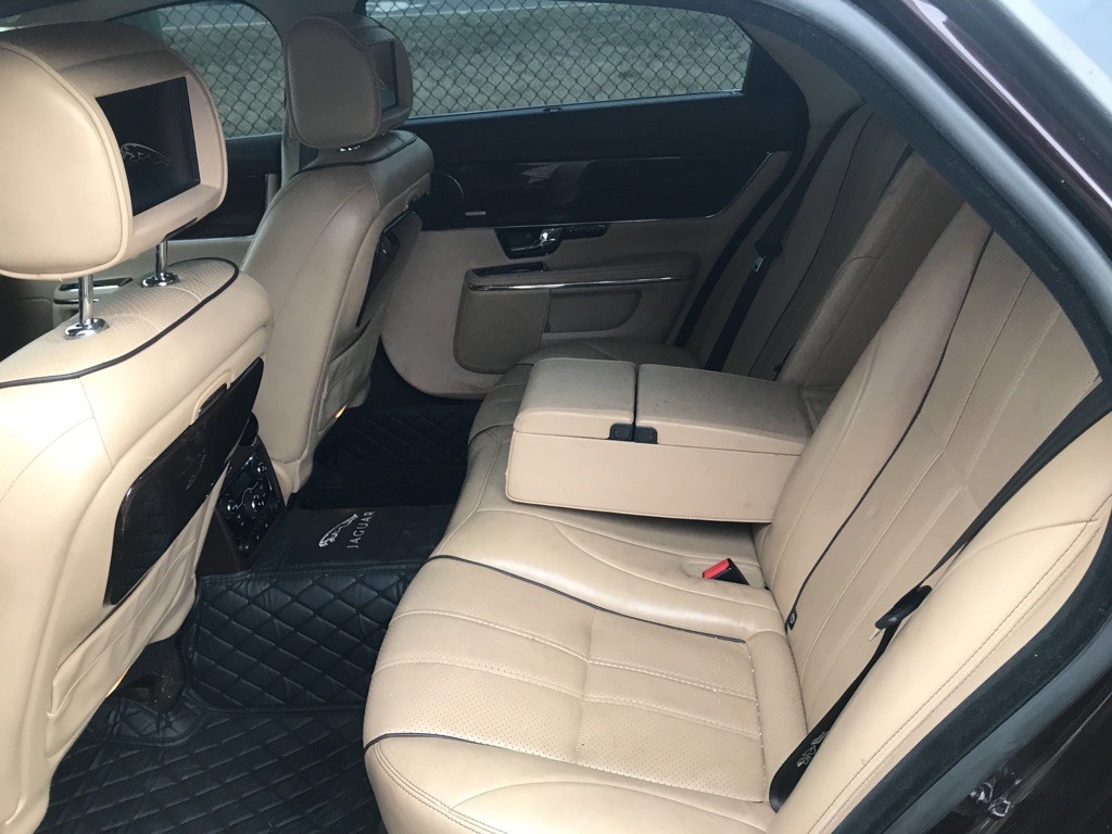 2011 Jaguar XJ Image 5