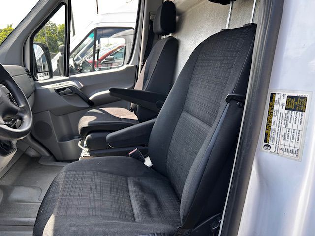 2014 Mercedes-Benz Sprinter Image 5
