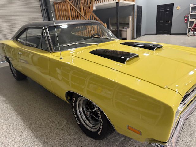 1969 Dodge Coronet Image 2