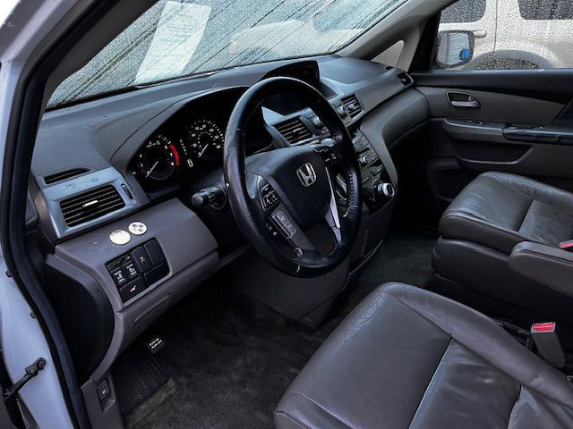 2012 Honda Odyssey Image 3
